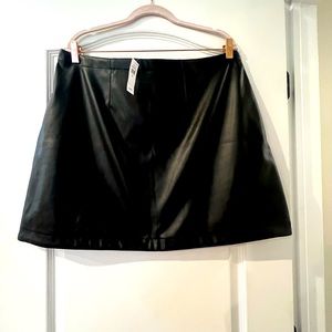Gap black faux leather mini skirt
